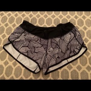AUTHENTIC Lululemon speed up shorts!